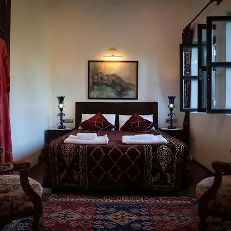Hadrianus Pansion Hotell